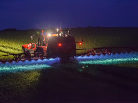Ridgeway Sprayers | Vicon iXdrive 4180 fully extended boom with lights