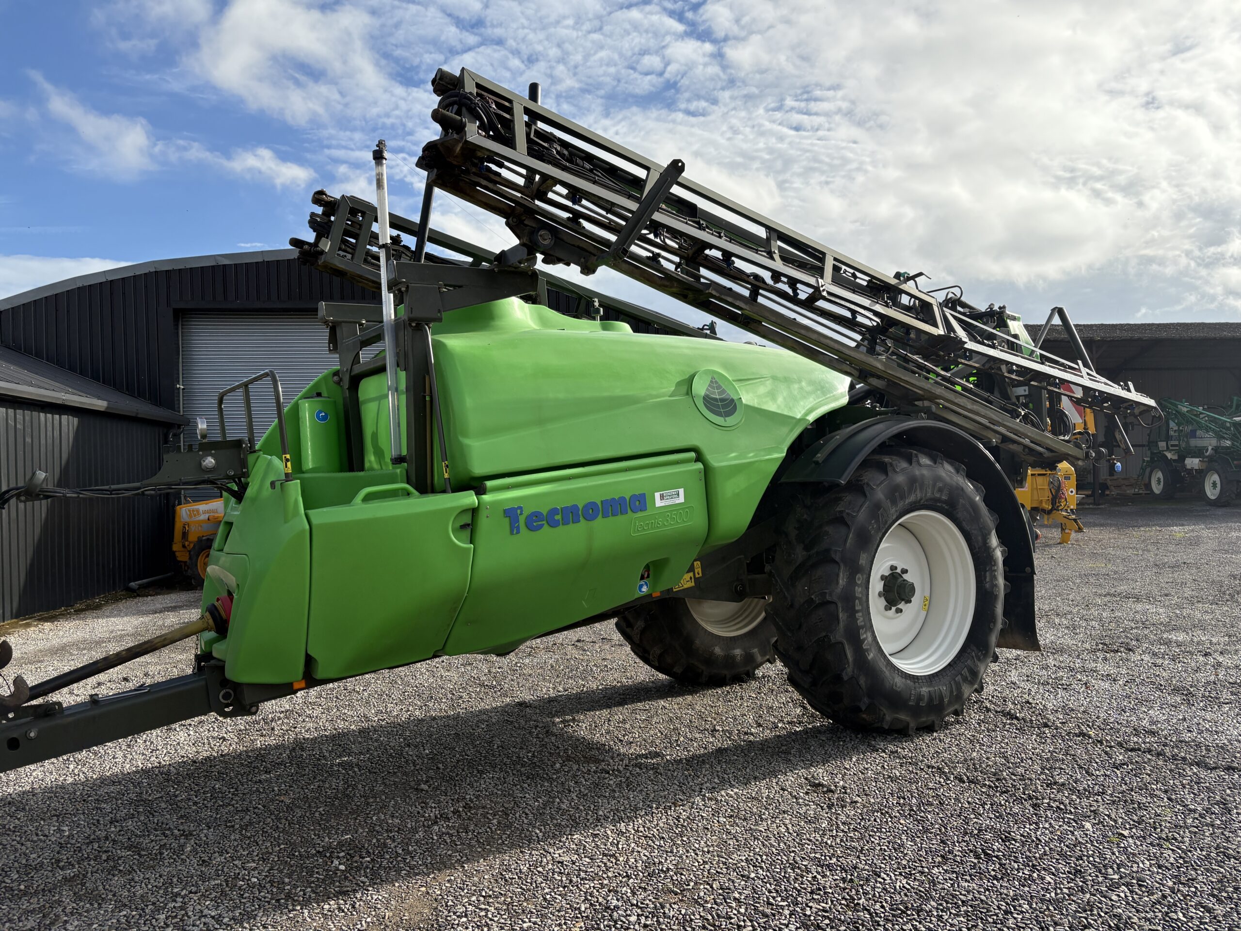 Tecnoma Tecnis II 3500lt 24mt Trailed Sprayer